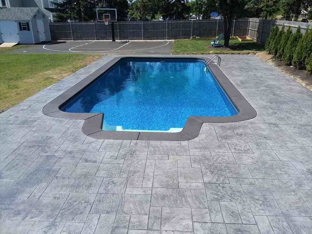 touisset custom concrete warren ri pool deck